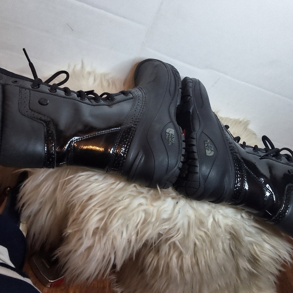 The North Face Waterproof Lace Faux Fur Lined Boots 7.5 - Picture 6 of 14